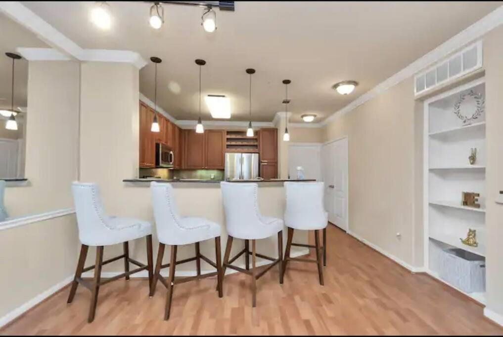 Modern Condo Near Texas Medical Center W Free Parking 휴스턴 외부 사진