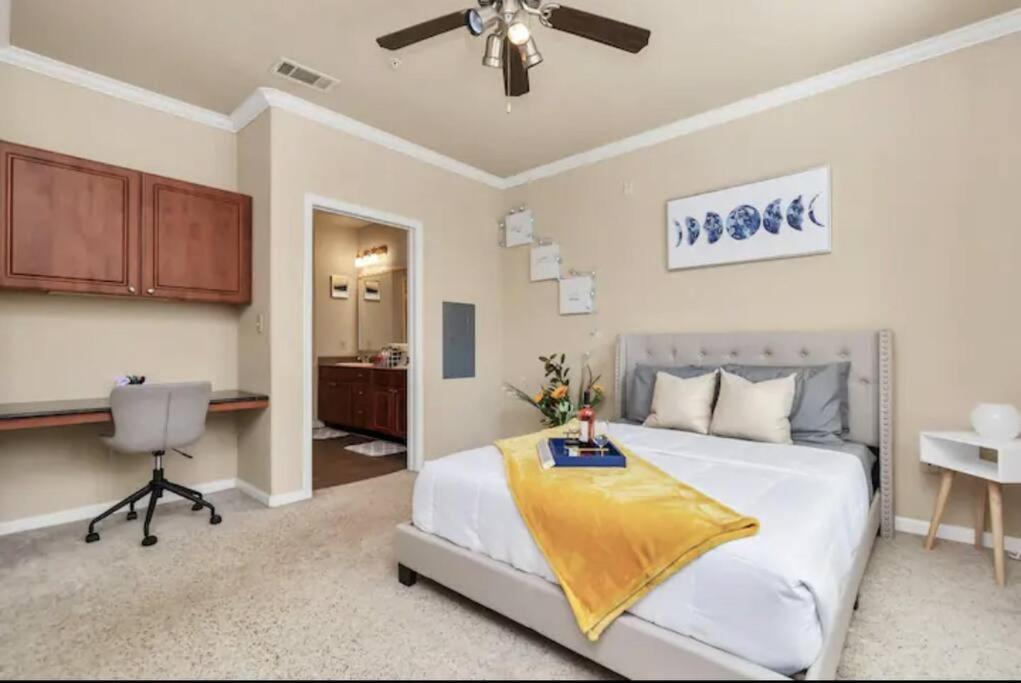 Modern Condo Near Texas Medical Center W Free Parking 휴스턴 외부 사진
