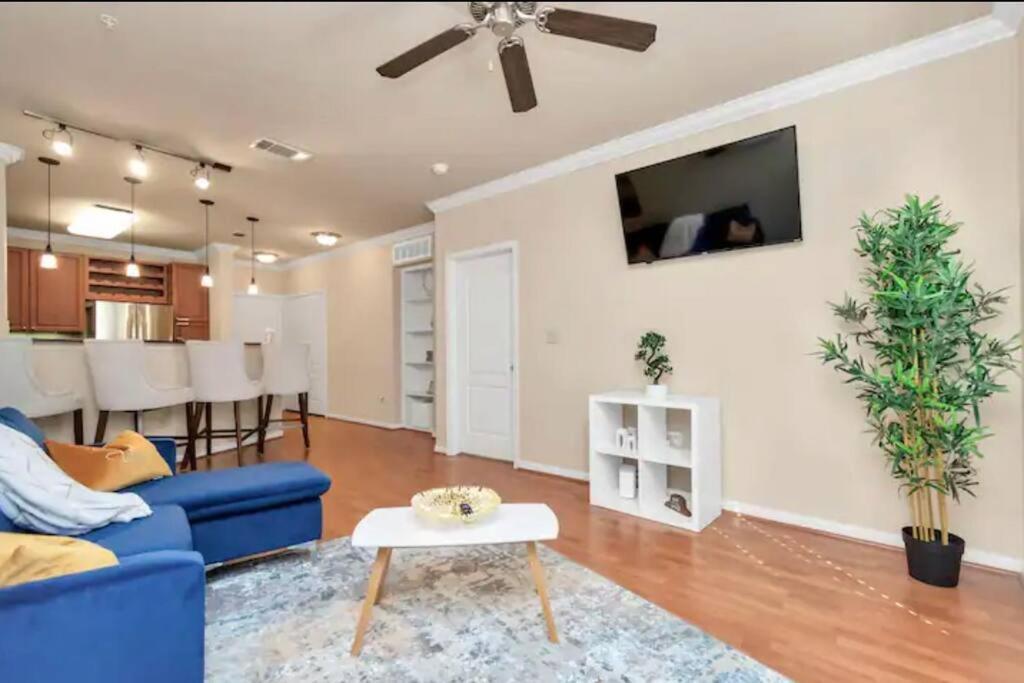 Modern Condo Near Texas Medical Center W Free Parking 휴스턴 외부 사진