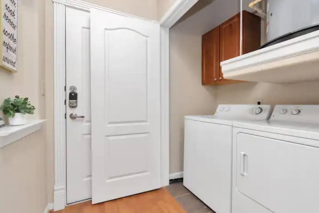 Modern Condo Near Texas Medical Center W Free Parking 휴스턴 외부 사진